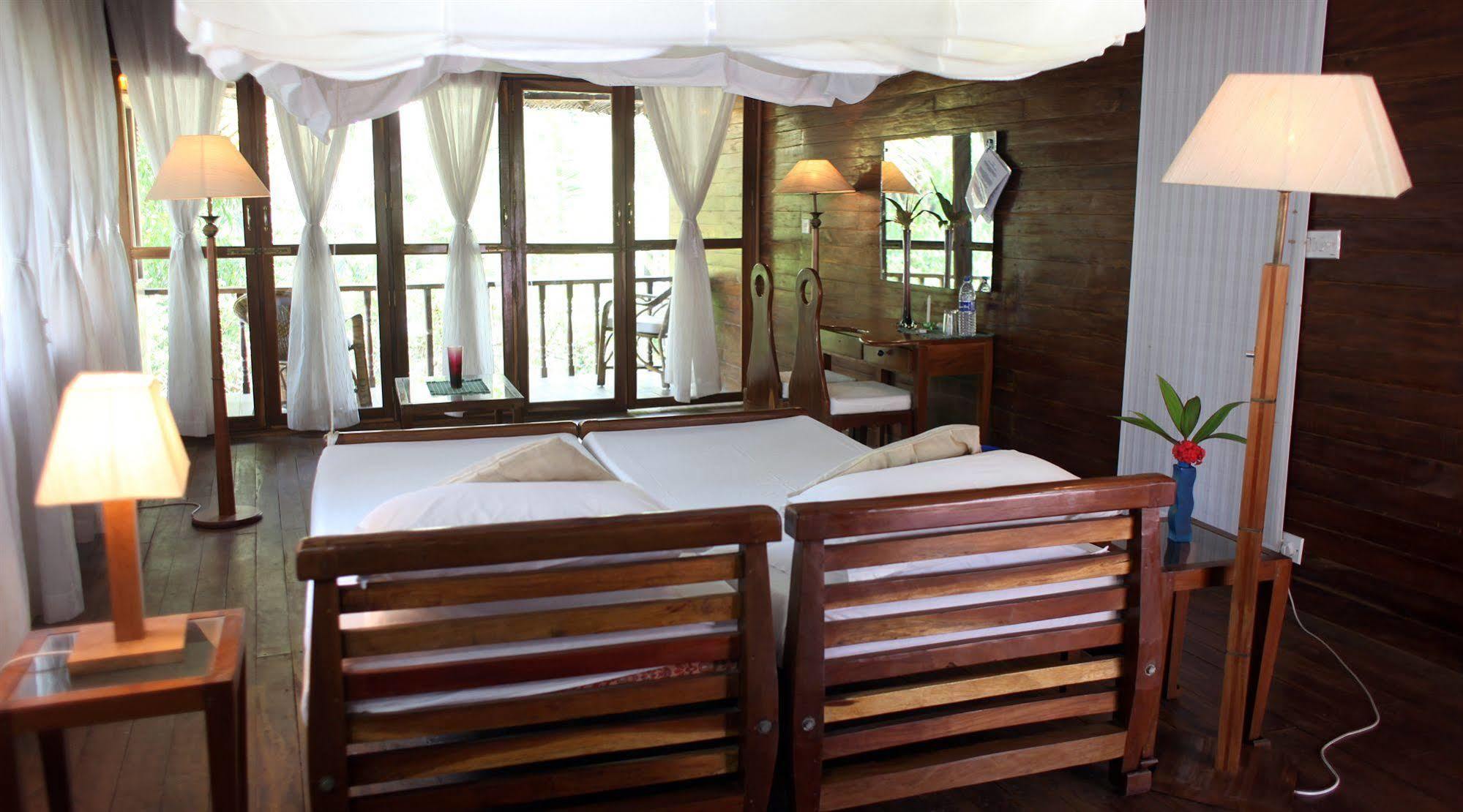 Hotel The Oceano Varkala Exterior foto